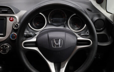 Honda Fit III, 2010 год, 899 000 рублей, 10 фотография