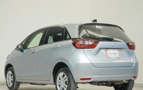 Honda Fit, 2022 год, 1 200 000 рублей, 4 фотография