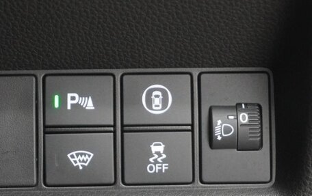 Honda Fit, 2022 год, 1 200 000 рублей, 10 фотография