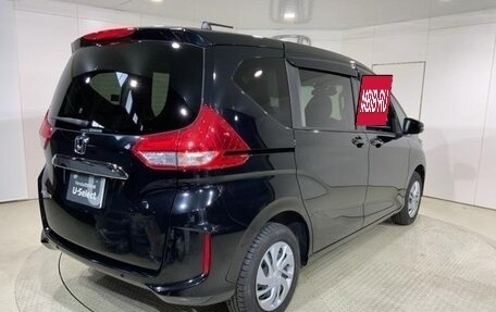Honda Freed II, 2022 год, 1 600 000 рублей, 8 фотография