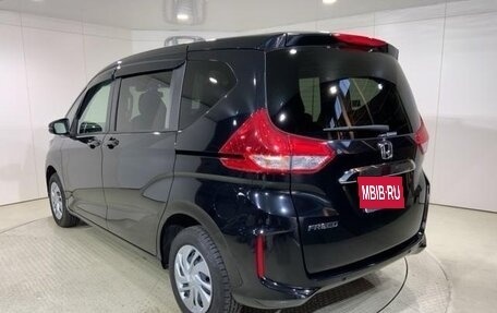 Honda Freed II, 2022 год, 1 600 000 рублей, 6 фотография