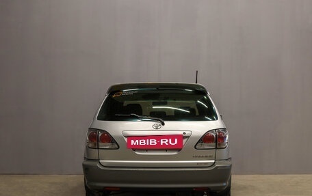 Toyota Harrier, 2001 год, 999 000 рублей, 6 фотография