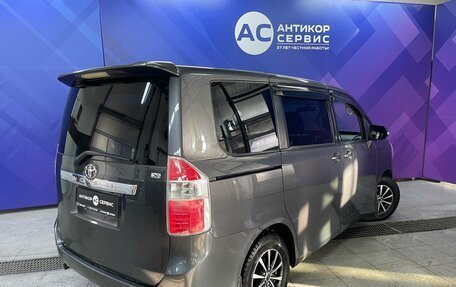 Toyota Noah III, 2008 год, 1 150 000 рублей, 6 фотография