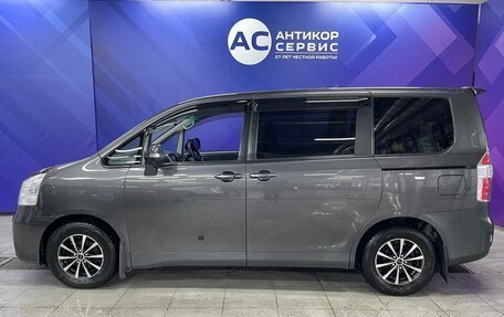 Toyota Noah III, 2008 год, 1 150 000 рублей, 5 фотография
