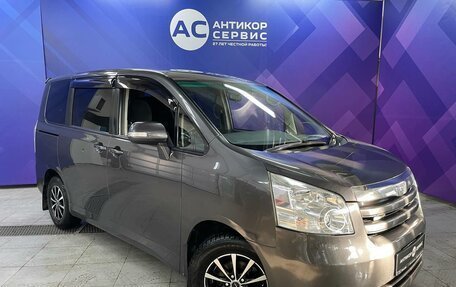 Toyota Noah III, 2008 год, 1 150 000 рублей, 3 фотография