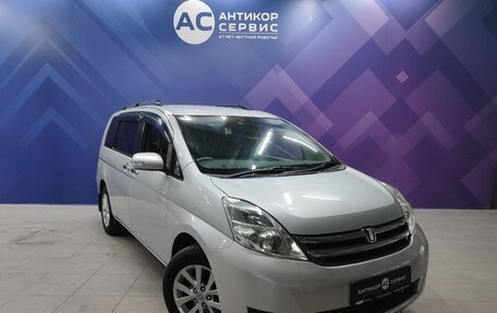 Toyota ISis I, 2008 год, 890 000 рублей, 3 фотография