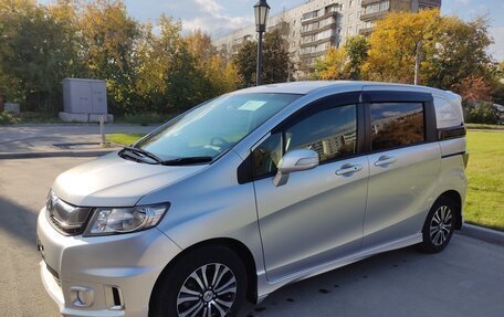 Honda Freed I, 2014 год, 1 150 000 рублей, 5 фотография