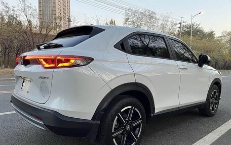 Honda Vezel, 2024 год, 2 190 000 рублей, 4 фотография