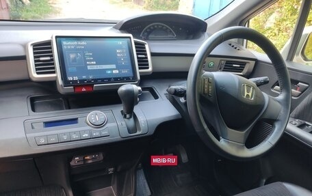 Honda Freed I, 2014 год, 1 150 000 рублей, 24 фотография