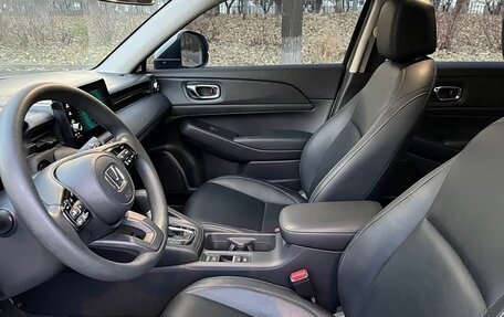 Honda Vezel, 2024 год, 2 190 000 рублей, 12 фотография