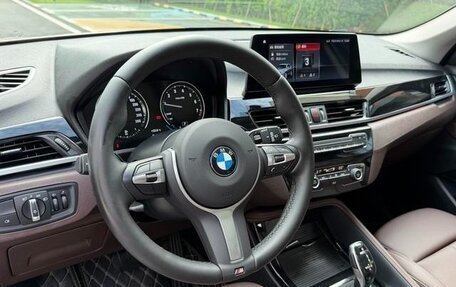 BMW X1, 2021 год, 2 100 000 рублей, 14 фотография