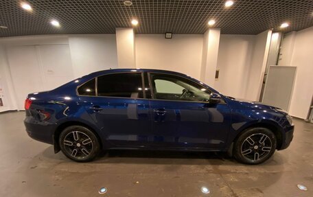 Volkswagen Jetta VI, 2012 год, 814 000 рублей, 2 фотография