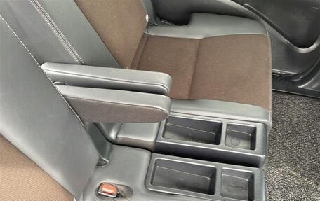 Toyota Sienta II, 2021 год, 1 069 000 рублей, 15 фотография