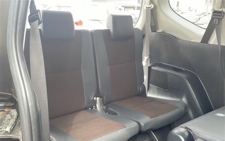 Toyota Sienta II, 2021 год, 1 069 000 рублей, 13 фотография