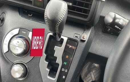 Toyota Sienta II, 2021 год, 1 069 000 рублей, 31 фотография