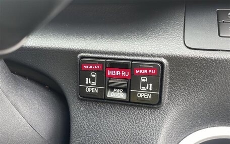 Toyota Sienta II, 2021 год, 1 069 000 рублей, 32 фотография