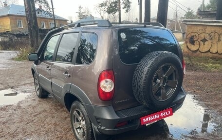 Chevrolet Niva I рестайлинг, 2018 год, 780 000 рублей, 4 фотография