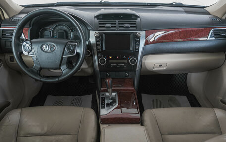 Toyota Camry, 2013 год, 1 999 000 рублей, 14 фотография