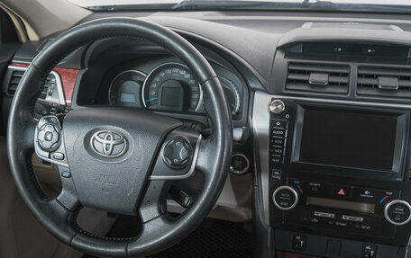 Toyota Camry, 2013 год, 1 999 000 рублей, 13 фотография