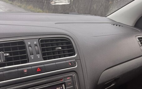 Volkswagen Polo VI (EU Market), 2011 год, 570 000 рублей, 14 фотография