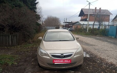 Opel Astra J, 2011 год, 480 000 рублей, 2 фотография