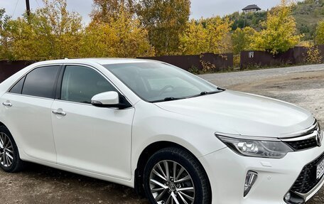 Toyota Camry, 2017 год, 2 500 000 рублей, 2 фотография