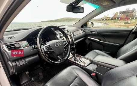 Toyota Camry, 2017 год, 2 500 000 рублей, 6 фотография