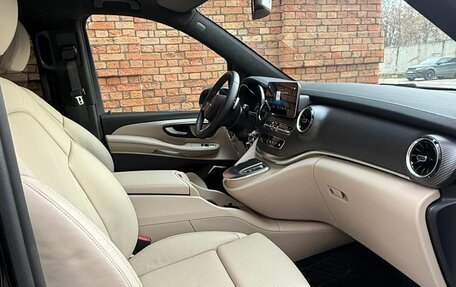 Mercedes-Benz V-Класс, 2023 год, 10 250 000 рублей, 25 фотография