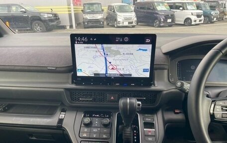 Honda Stepwgn, 2024 год, 2 380 000 рублей, 11 фотография