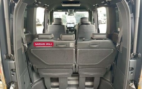 Honda Stepwgn, 2024 год, 2 380 000 рублей, 19 фотография