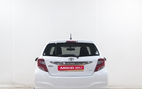 Toyota Vitz, 2015 год, 999 000 рублей, 5 фотография