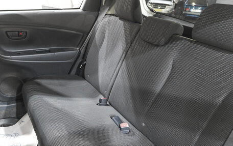 Toyota Vitz, 2015 год, 999 000 рублей, 20 фотография