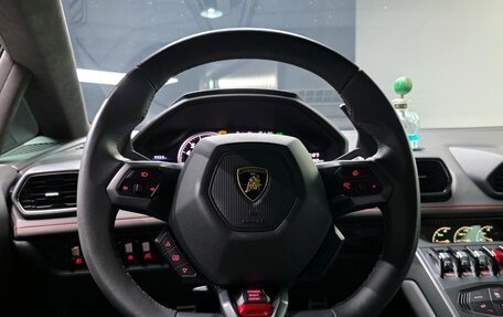 Lamborghini Huracán, 2018 год, 16 500 000 рублей, 8 фотография