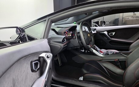 Lamborghini Huracán, 2018 год, 16 500 000 рублей, 6 фотография