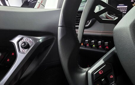 Lamborghini Huracán, 2018 год, 16 500 000 рублей, 14 фотография