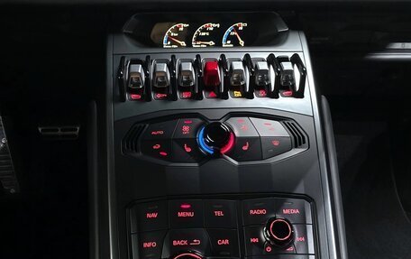 Lamborghini Huracán, 2018 год, 16 500 000 рублей, 13 фотография