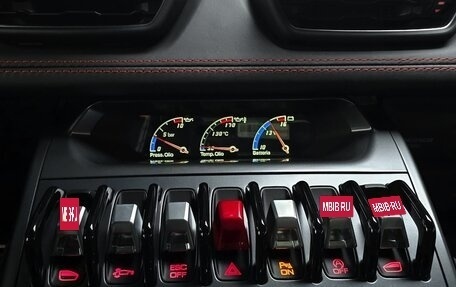 Lamborghini Huracán, 2018 год, 16 500 000 рублей, 15 фотография