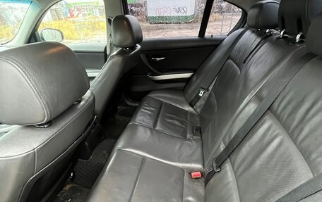 BMW 3 серия, 2011 год, 750 000 рублей, 7 фотография