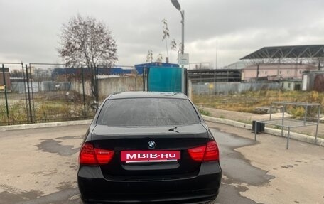 BMW 3 серия, 2011 год, 750 000 рублей, 3 фотография