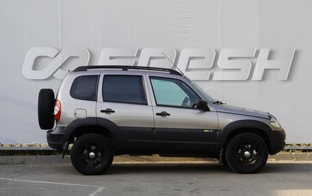 Chevrolet Niva I рестайлинг, 2017 год, 840 000 рублей, 5 фотография