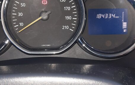 Renault Logan II, 2014 год, 750 000 рублей, 5 фотография