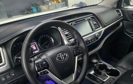 Toyota Highlander III, 2015 год, 3 500 000 рублей, 5 фотография