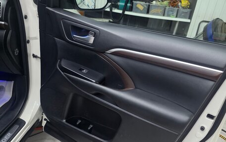 Toyota Highlander III, 2015 год, 3 500 000 рублей, 16 фотография