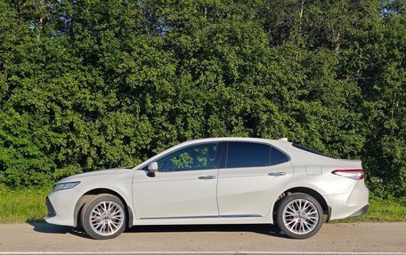 Toyota Camry, 2018 год, 2 599 000 рублей, 10 фотография