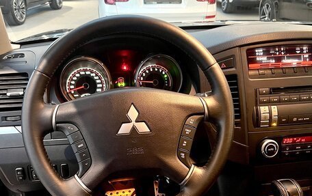 Mitsubishi Pajero IV, 2012 год, 1 990 000 рублей, 15 фотография