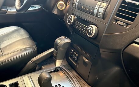 Mitsubishi Pajero IV, 2012 год, 1 990 000 рублей, 20 фотография