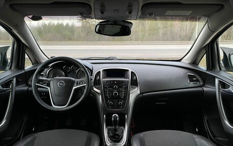 Opel Astra J, 2011 год, 647 000 рублей, 5 фотография