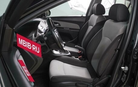 Chevrolet Cruze II, 2013 год, 919 000 рублей, 10 фотография