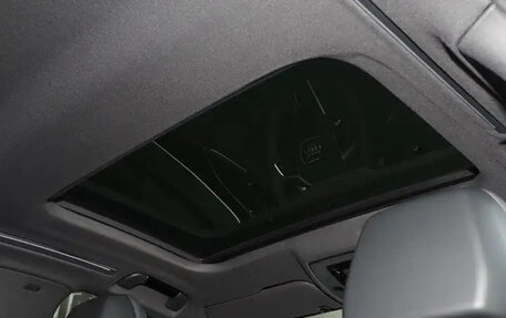 Audi A8, 2025 год, 15 000 000 рублей, 9 фотография