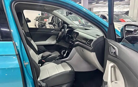 Volkswagen T-Cross I, 2021 год, 1 200 002 рублей, 10 фотография